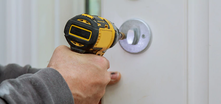Street Locksmith For Smart Lock Repair in Rosemead, CA